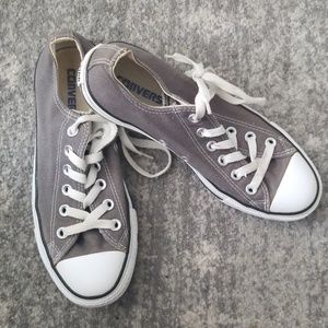 ⭐ Gray Converse Chucks ⭐